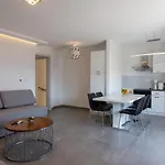 Teodora * Kaštela