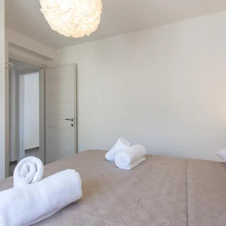 Teodora Apartment *