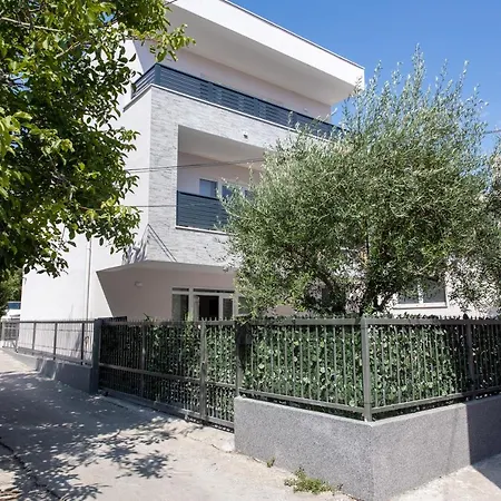Teodora Apartment Kaštela